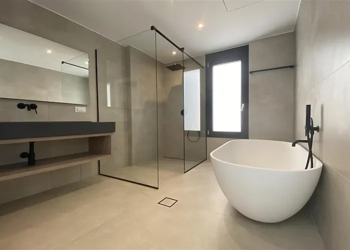 Roggi Βίλα Σύβοτα